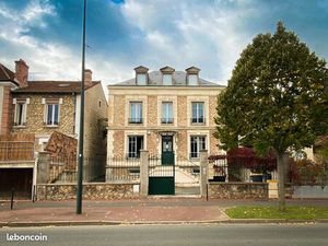 Maison de Maître (immeuble) divisée en 4 appartements