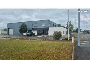 Bâtiment à usage mixte - bureaux - activité - appartement - 924 m² + Terrain 1870 m²