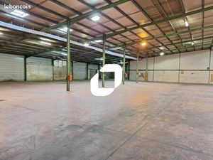 Local industriel 3 400 m²