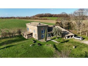 Vente magnifique ferme en pierre à Chabeuil