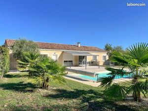 Maison familiale avec piscine et grand jardin – 4 chambres – 3 garages modulables
