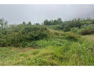 Beau Terrain de 370 m2