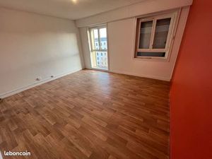 Grand T3 lumineux et refait à neuf (4ème étage sans ascenseur)