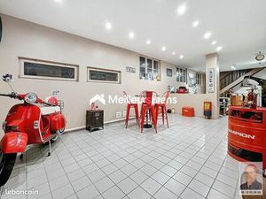 Maison 6 pièces 250 m²