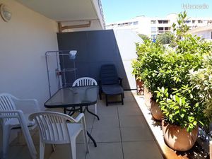 Studio meublé avec terrasse et parking privé