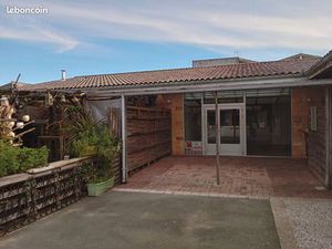 Local commercial 73 m² CARCANS