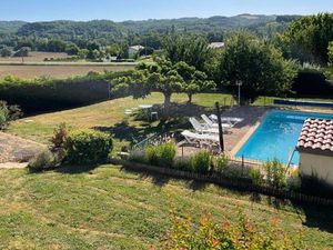 Maison plain-pied avec piscine