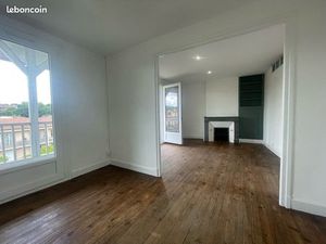 T3 lumineux de 96 m² avec balcon – Auch Haute Ville