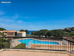 Studio dans un domaine bord de mer