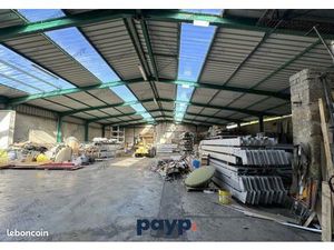 Local industriel 2 000 m²