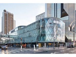 Local commercial 176 m² PARIS
