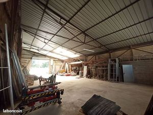 Local commercial ou entrepôt