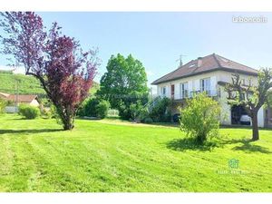 Maison 7 pièces 222 m²