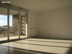 T3 67 m² – Balcon 15 m² – 2 parkings sous-sol côte à côte