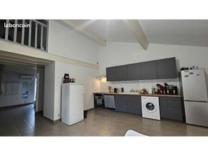 Appartement 1 chambre + cour