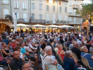 Commerce licence IV■Capacité 400 couverts jour.■Appelez moi pour plus de renseignements