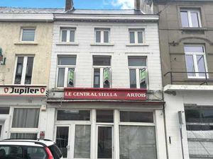 SPACIEUX IMMEUBLE COMMERCIAL AVEC APPARTEMENT DUPLEX