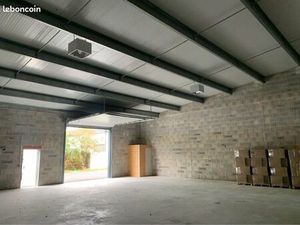 Local neuf 220m2 entrepôt garage artisans