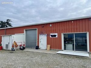 Local 242 m² Mours-Saint-Eusèbe