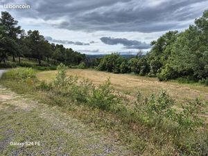Terrain de Loisir en parcelle de terre boisé