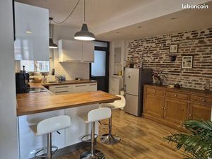 Charmant T3 transformé en grand T2 – 61 m² – Saint-Cyprien – 350 m du métro