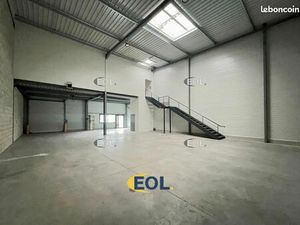 Local bureaux 313 m²