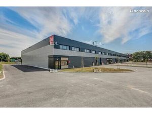 Local d'activité 466 m²