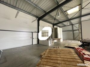 Local d'activité 300 m²