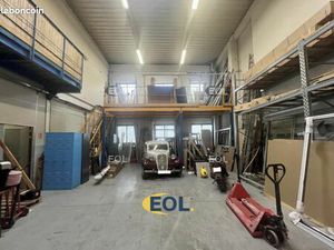 Local d'activité 352 m²