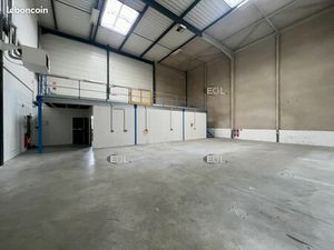 Local d'activité 1 010 m²