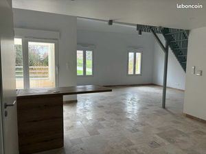 à louer appartement entièrement rénové