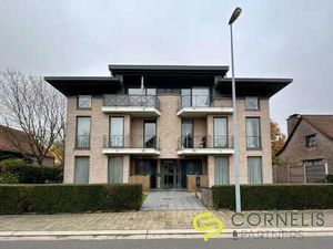 Appartement au rez-de-chaussée avec deux chambres et garage