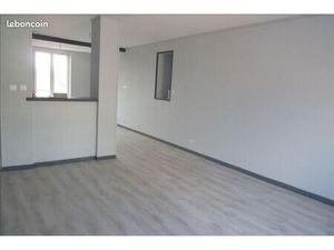 Appartement T2  60m²  proche centre ville  commerces et gare