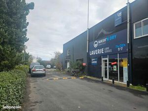 Local commercial 300 m² entrée Arcachon