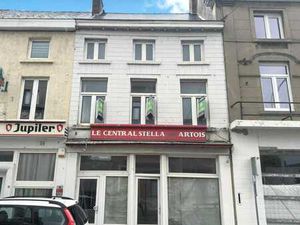 SPACIEUX IMMEUBLE COMMERCIAL AVEC APPARTEMENT DUPLEX