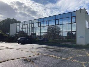 Local d'activités à louer