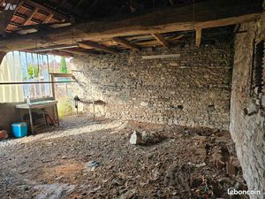 Local Divers 67 m² BRUGHEAS