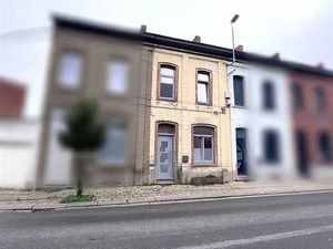 Maison 2 façades à restaurer avec jardin à La Louvière