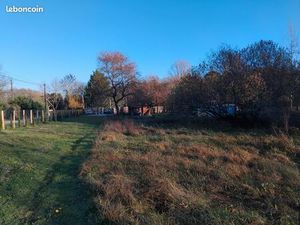 Magnifique terrain constructible 1 hectare