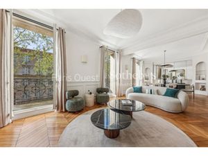 Location meublée appartement 3 pièces 112 m² à Paris 7ème (75007)  7 100 €