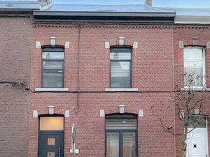 Maison entièrement rénovée à La Louvière (Quartier de Bou...