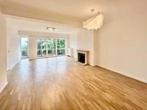 appartement 3 ch rénové face au Parc de Forest