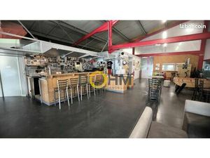 Local bar  restaurant  salle de sport 1 100 m²
