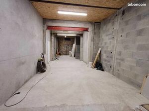 Local industriel 50 m²