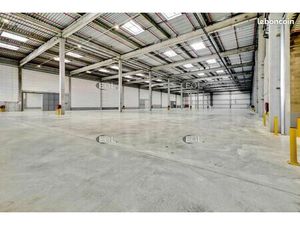 Local logistique 6 280 m²