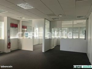Bureaux 99 m²