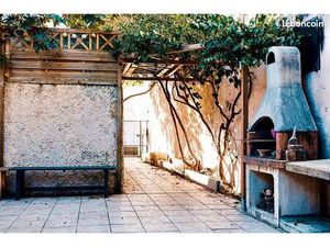 Toulon secteur Pont du Las   atypique maison de ville