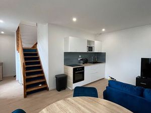 Appartement 3 pièces rénové – Dernier étage