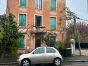 Superbe studio Lyon 8 a saisir - 109 000