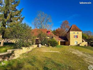 Maison 8 pièces 247 m²